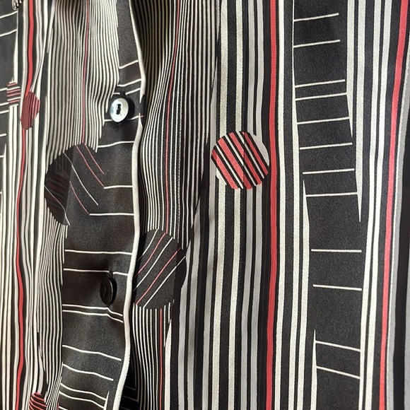 Vintage funky long sleeve button down polyester blouse by Joan Leslie - Picture 4 of 6